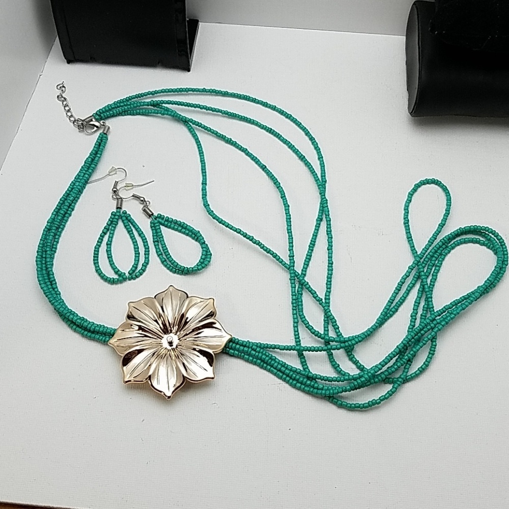 Teal Sead Bead 26 Necklace Earrings 14$